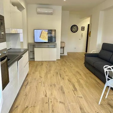 Apartment Pm 34 Viale Giustiniano Imperatore - 50 Mt From Metro San Paolo *